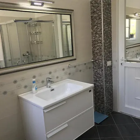 Iljazi's Apartman *